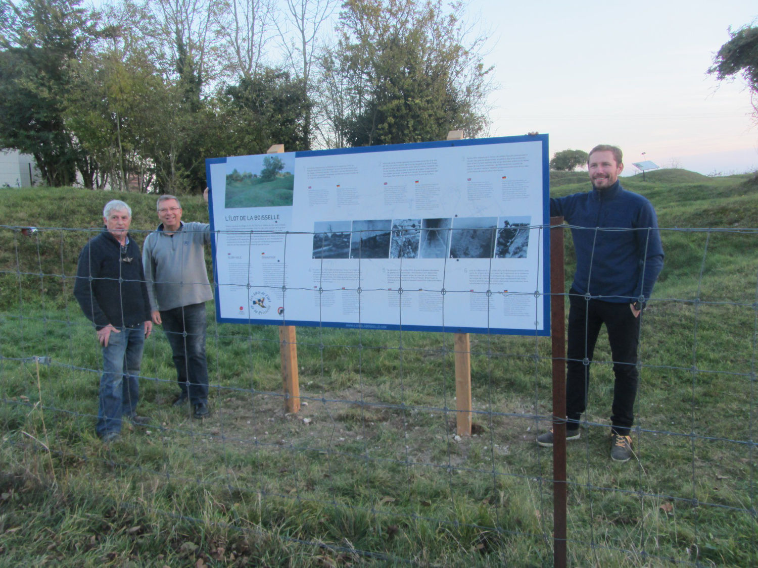 Pose du panneau d'interprétation